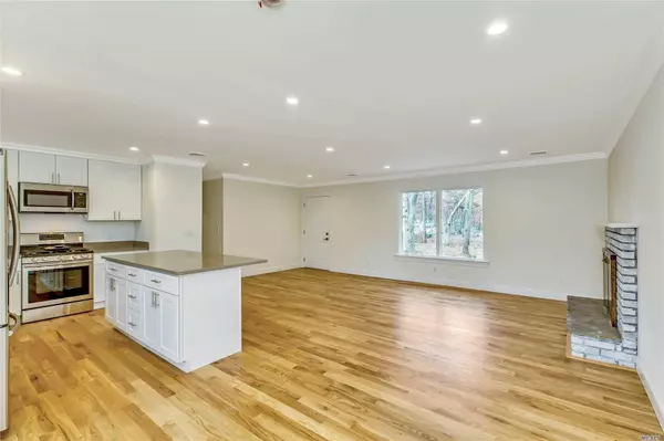 Hampton Bays, NY 11946,51 Ocean AVE