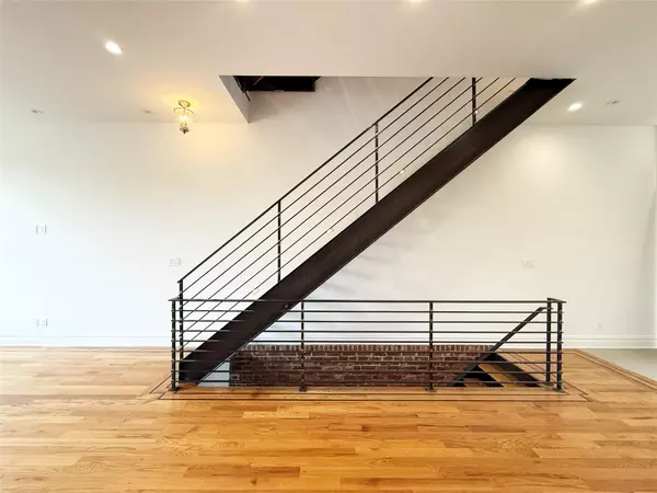 Brooklyn, NY 11216,333 Tompkins AVE #PH