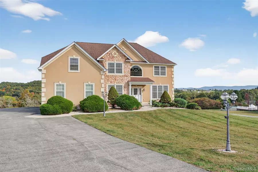 14 Burma RD, Marlboro, NY 12542