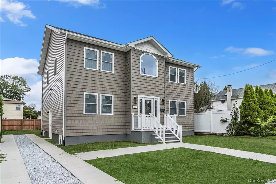 664 Clinton AVE, Uniondale, NY 11553