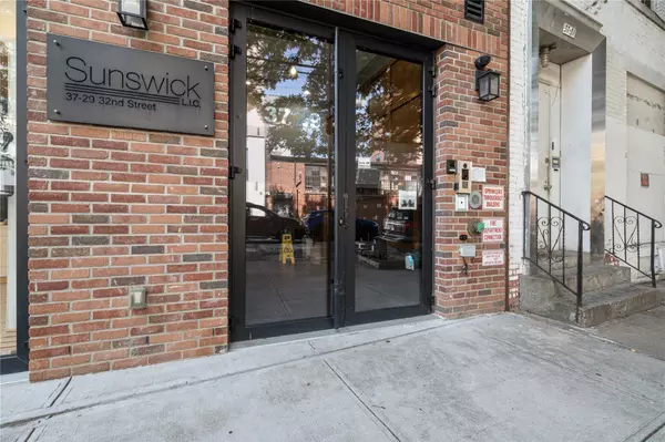 3729 32nd ST #1B, Long Island City, NY 11101