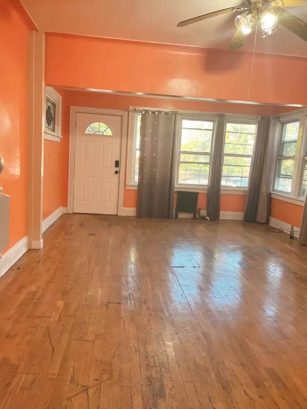 Richmond Hill S., NY 11419,103-28 125TH ST 125th ST