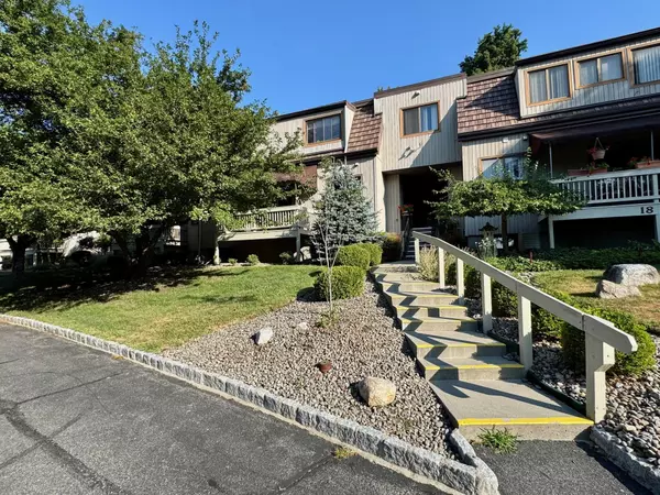 Middletown, NY 10940,34 Sycamore DR
