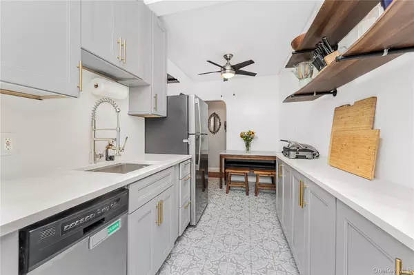 306 E Mosholu Pkwy #1D, Bronx, NY 10458