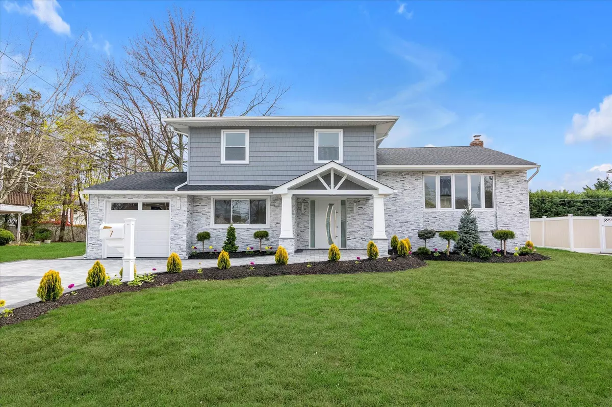 Bethpage, NY 11714,7 Suzanne LN