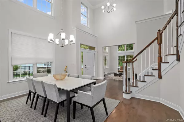 Pleasantville, NY 10570,54 Dennis LN