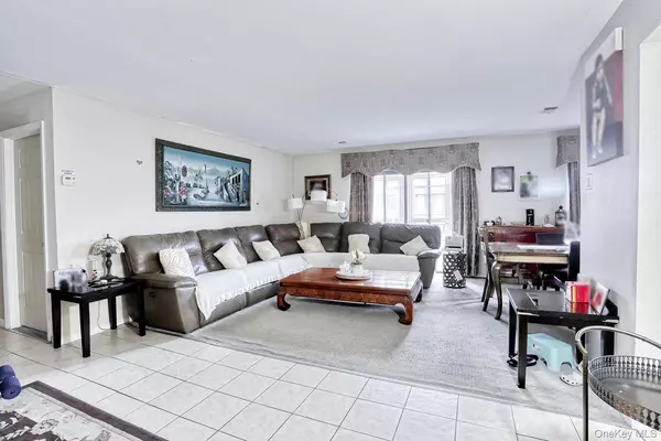 Spring Valley, NY 10977,518 Kennedy DR #518