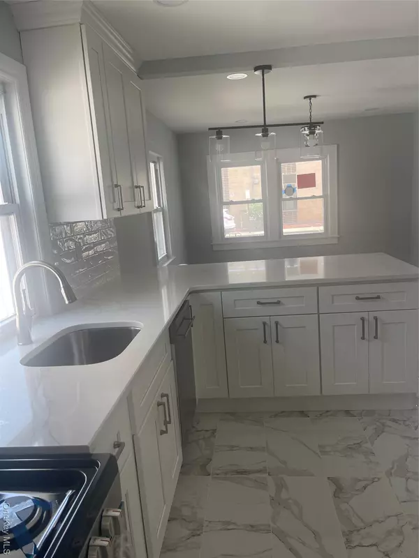 Lynbrook, NY 11563,4 Hilton ST
