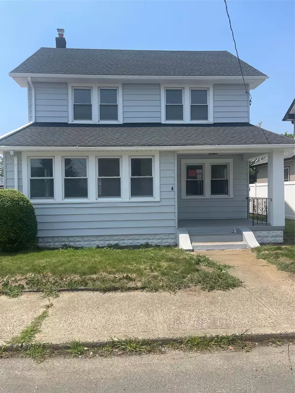 4 Hilton ST, Lynbrook, NY 11563