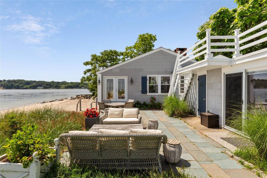 335 Centre Island RD, Centre Island, NY 11771