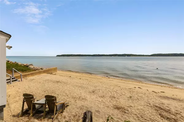 Centre Island, NY 11771,335 Centre Island RD