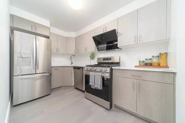 Flushing, NY 11355,13119 Fowler AVE #4A