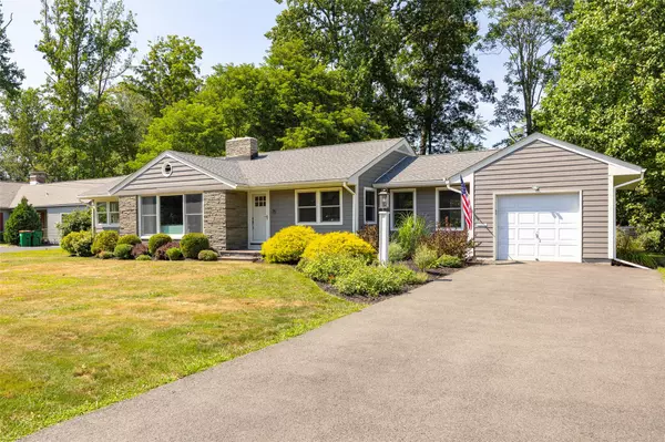 Hyde Park, NY 12538,35 Fuller LN