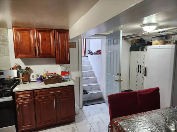 Brooklyn, NY 11208,568 Drew ST