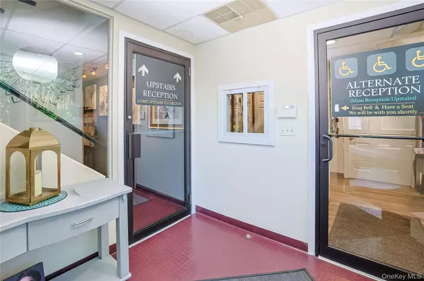 Poughkeepsie, NY 12601,56 Main