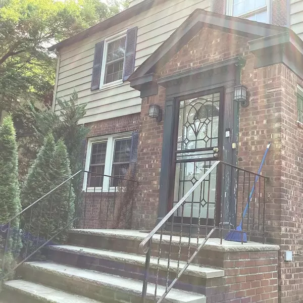 Holliswood, NY 11423,19346 McLaughlin AVE