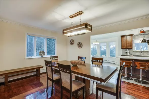 Roslyn Harbor, NY 11576,1041 Glen Cove AVE
