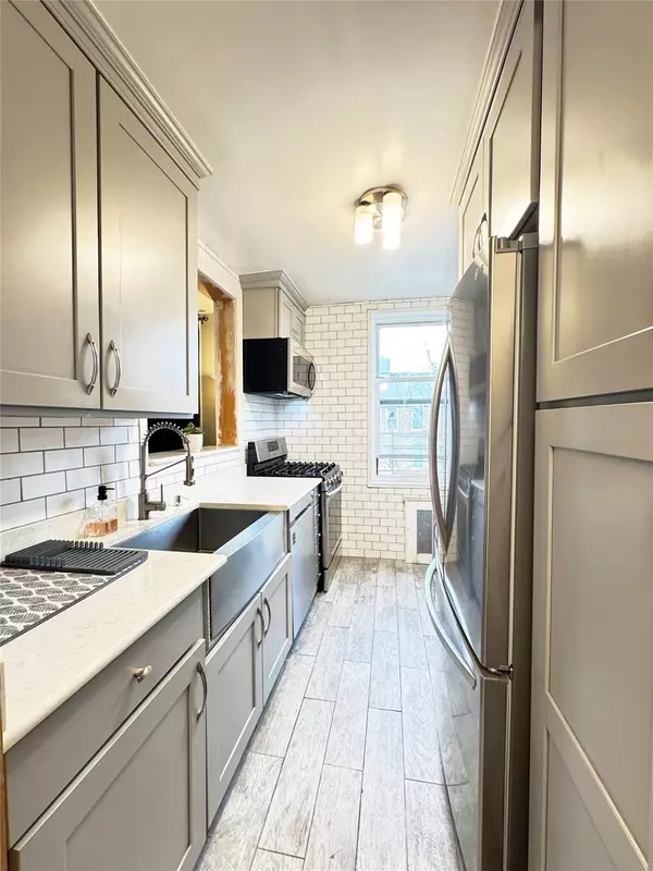 Bronx, NY 10460,1475 Thieriot AVE #6E