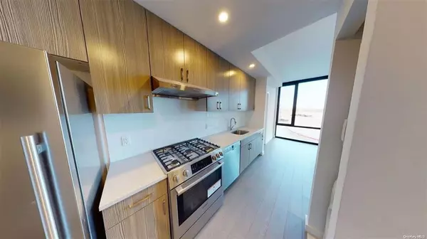 Elmhurst, NY 11373,88-08 Justice AVE #15N
