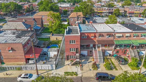 Bronx, NY 10469,1011 E 221st ST