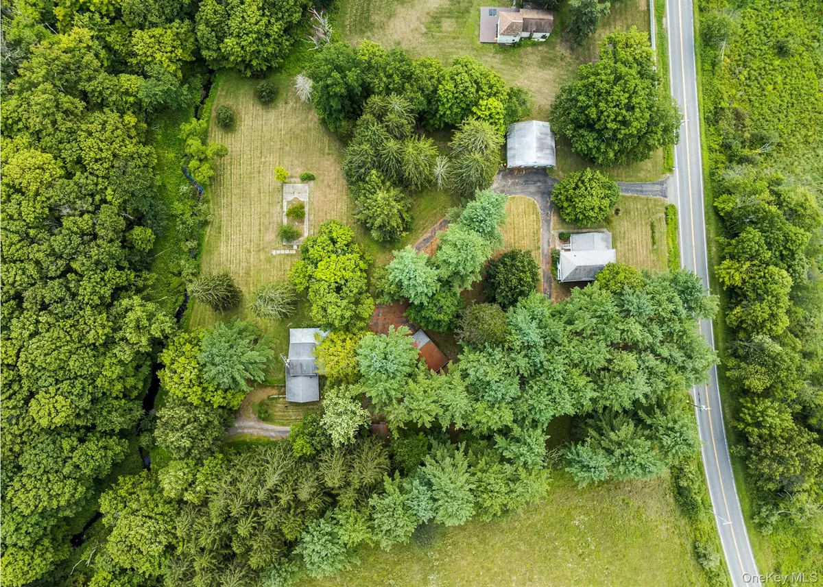 Pine Plains, NY 12567,174 County Route 11