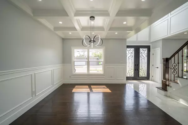 Syosset, NY 11791,770 Cedar ST
