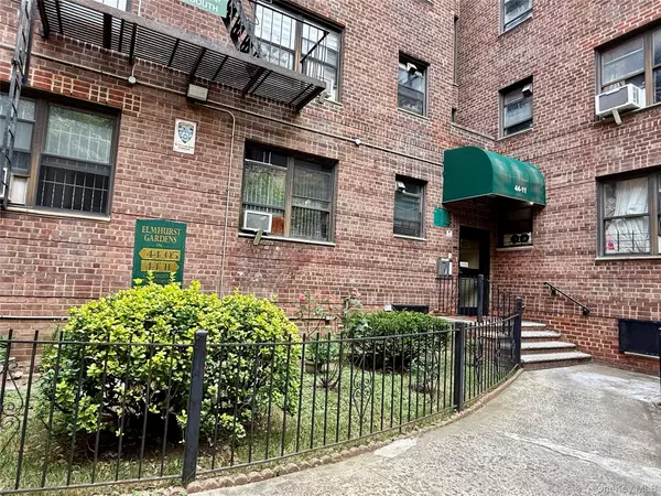 Elmhurst, NY 11373,44-11 Macnish #5C