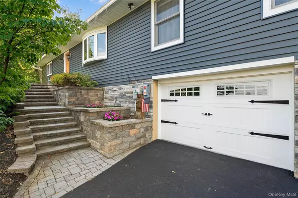 Warwick, NY 10990,42 Brady RD