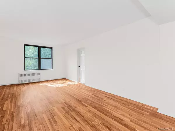 Bronx, NY 10470,4315 Webster AVE #5M