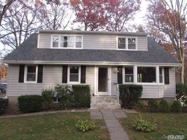 52 Engelke AVE #2, Huntington Station, NY 11746