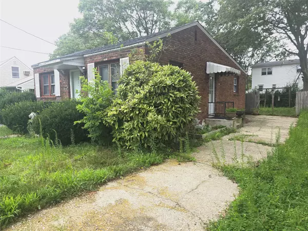 Mastic Beach, NY 11951,21 Sherwood DR