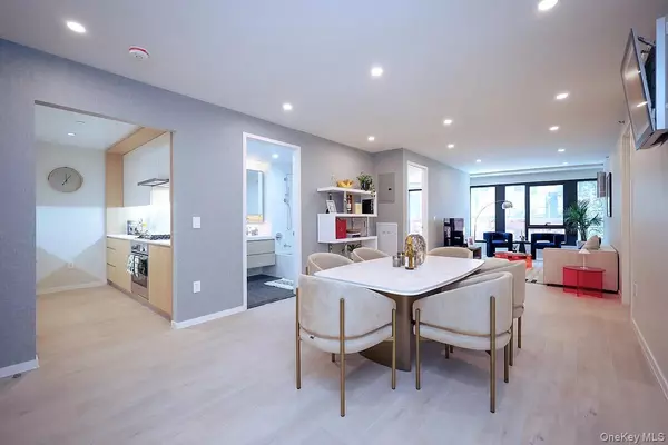 Woodside, NY 11377,40-22 61st street #3E