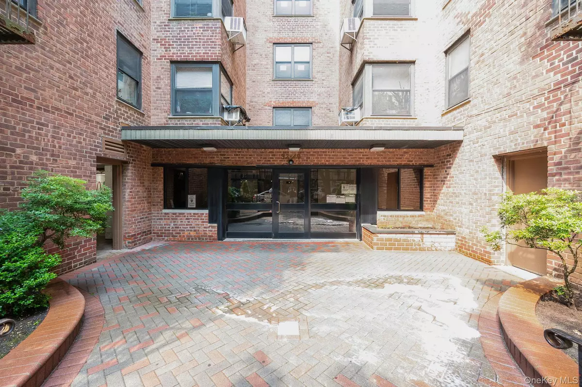 East Elmhurst, NY 11369,32-40 91st ST #509