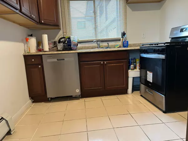 Spring Valley, NY 10977,260 North Main ST #B1