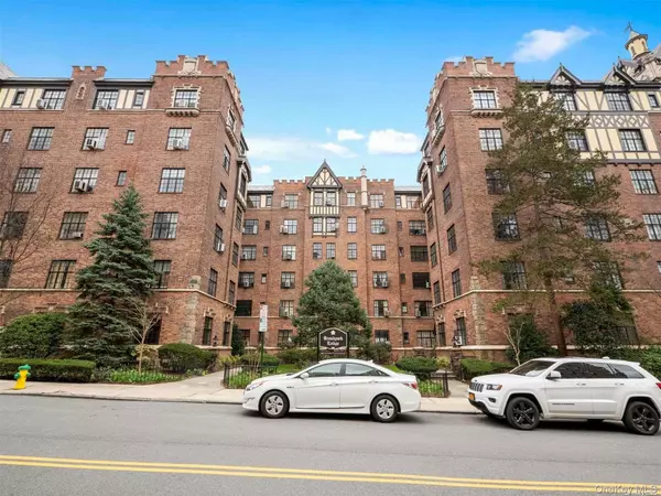 White Plains, NY 10601,292 Main Street #1D