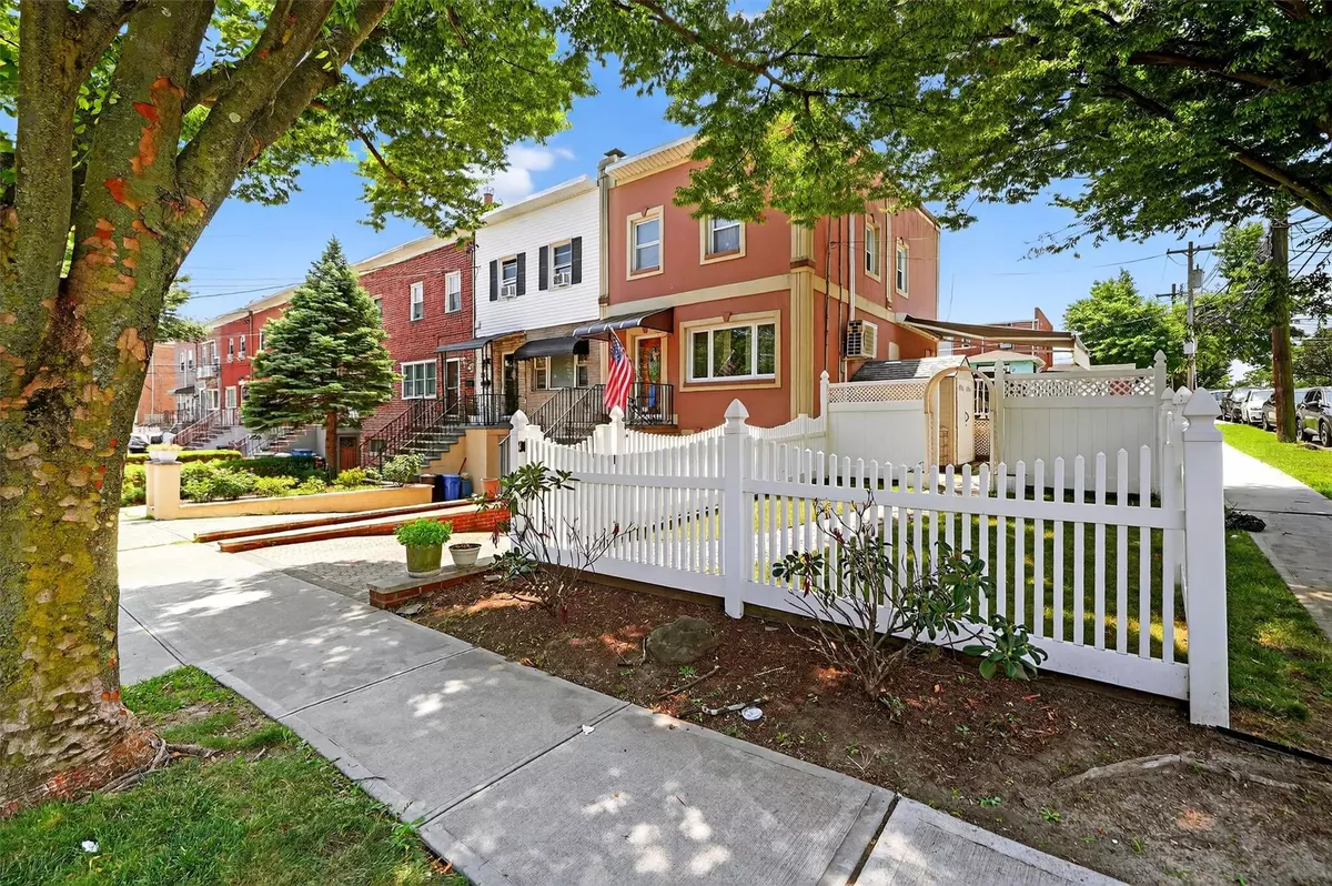 Bronx, NY 10465,767 Clarence AVE