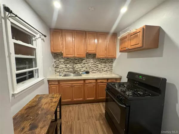 Rosedale, NY 11422,25519 148th AVE