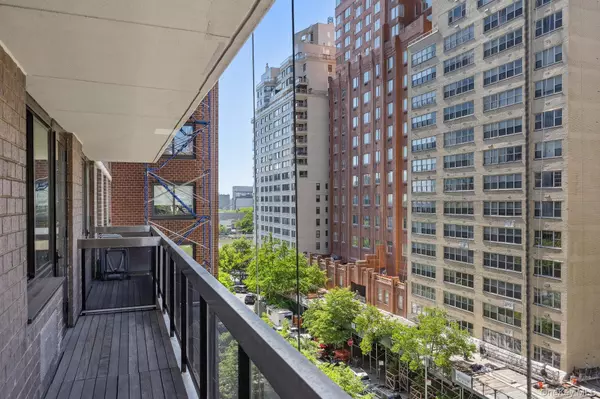 New York (manhattan), NY 10021,515 E 72nd ST #7H