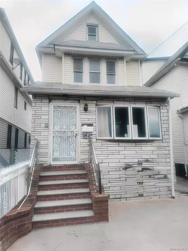 9567 111th ST, Richmond Hill, NY 11419
