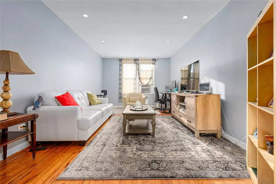 6730 Clyde ST #5T, Forest Hills, NY 11375