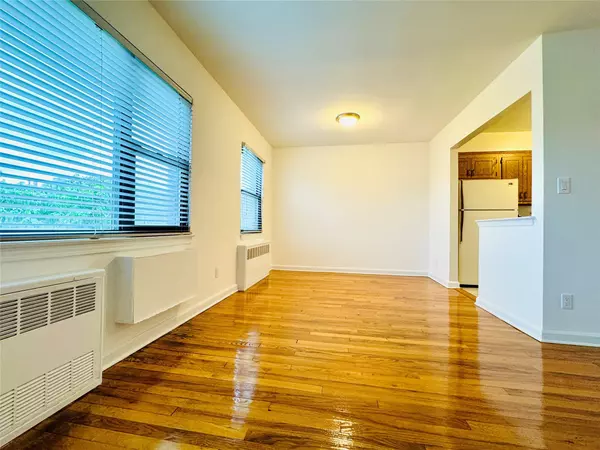 Woodside, NY 11377,41-07 56th ST #3