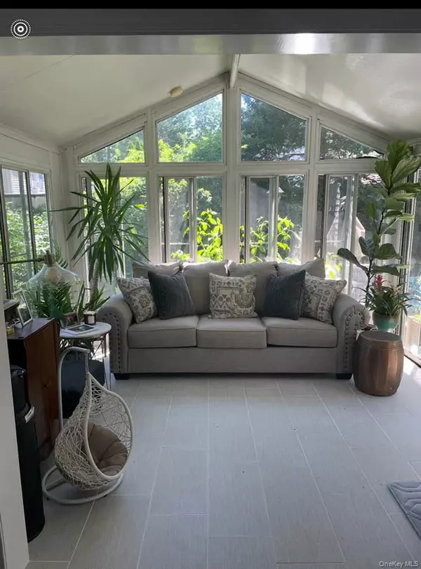 Rocky Point, NY 11778,171 Broadway