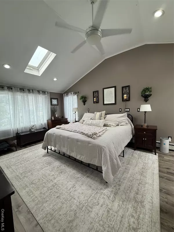 North Bellmore, NY 11710,725 Clemons ST