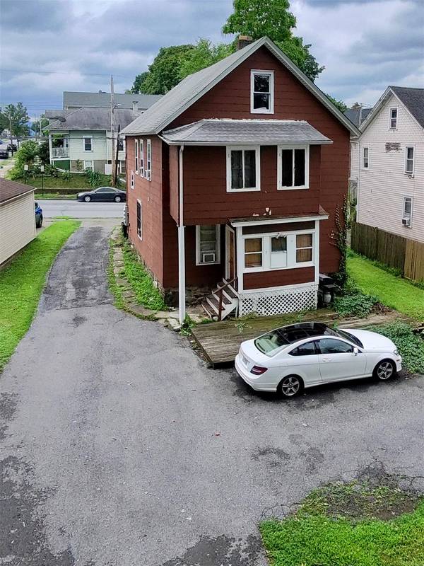 Newburgh, NY 12550,332 South ST