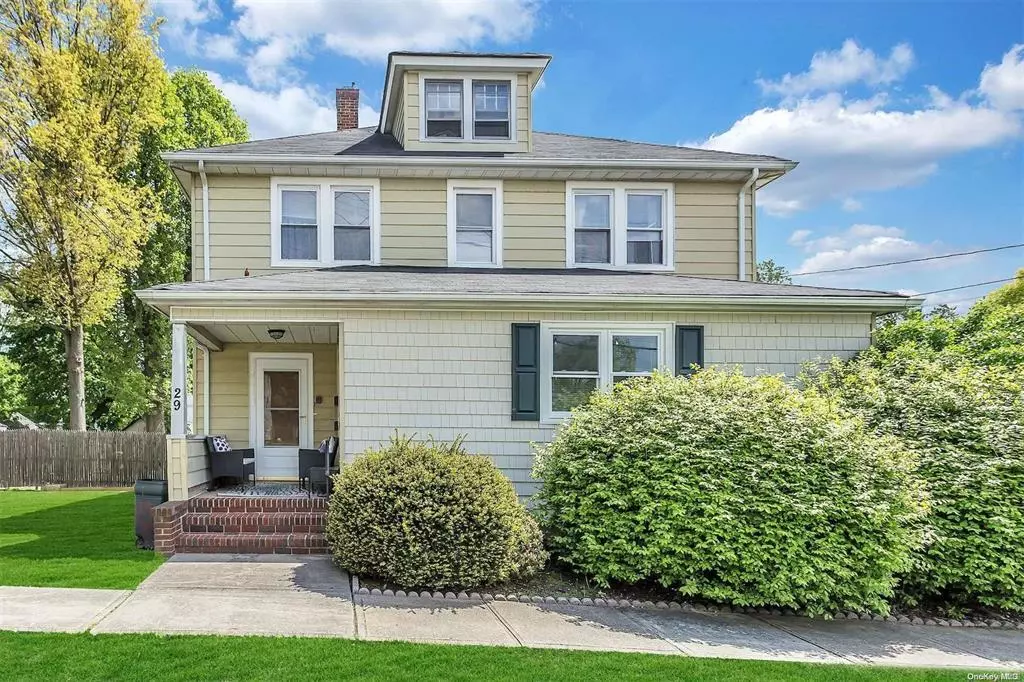 Glen Cove, NY 11542,29 Ford ST