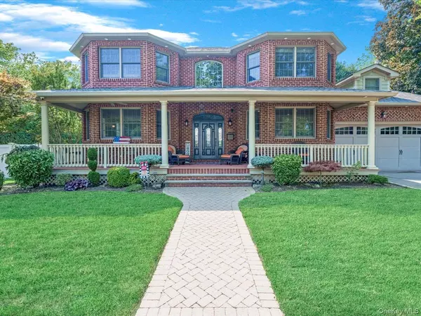 942 Putnam AVE, Merrick, NY 11566