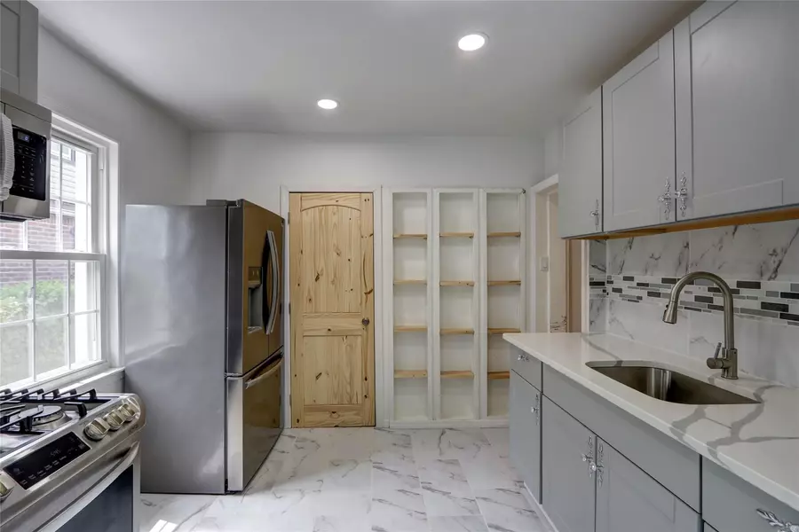 13055 222nd ST, Laurelton, NY 11413