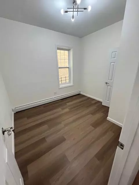 Bronx, NY 10462,1733 Wallace AVE
