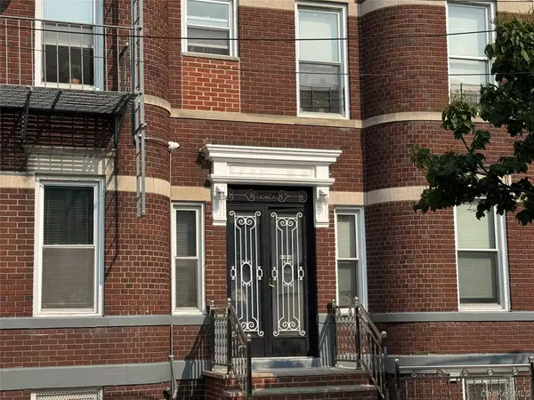 Astoria, NY 11103,30-20 43rd ST