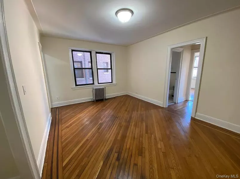 62-98 Saunders ST #1D, Rego Park, NY 11374